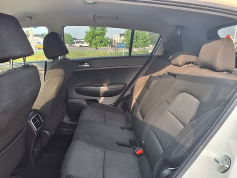 Used 2021 Kia Sportage LX FWD image 18
