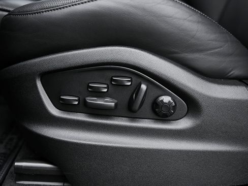 Used 2026 Porsche Cayenne Turbo image 38