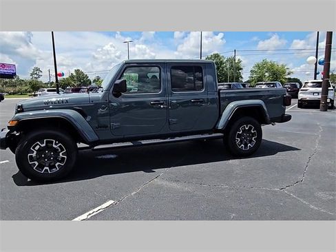 New 2025 Jeep Gladiator Sport w/ Premium Package image 24