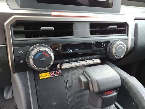 Used 2025 Toyota 4Runner TRD Off-Road AWD/4WD image 27