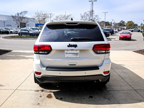 Used 2021 Jeep Grand Cherokee Freedom Edition image 9