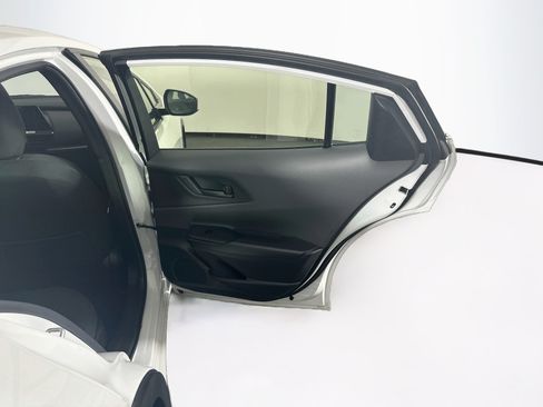Used 2024 Toyota Prius LE FWD image 28