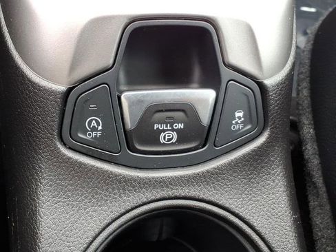 Used 2020 Jeep Compass Latitude FWD image 13