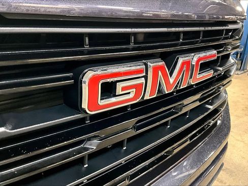 Used 2023 GMC Sierra 1500 Elevation image 27