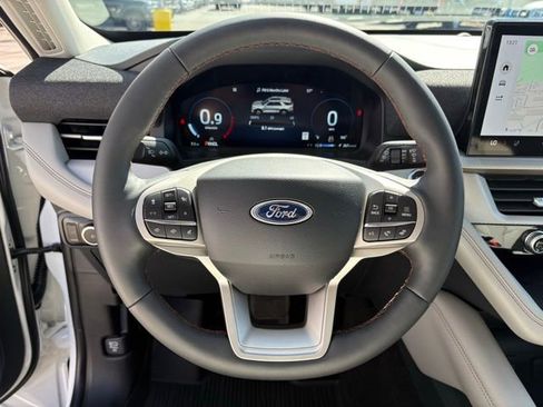 New 2026 Ford Explorer Active w/ Active Comfort Package image 13