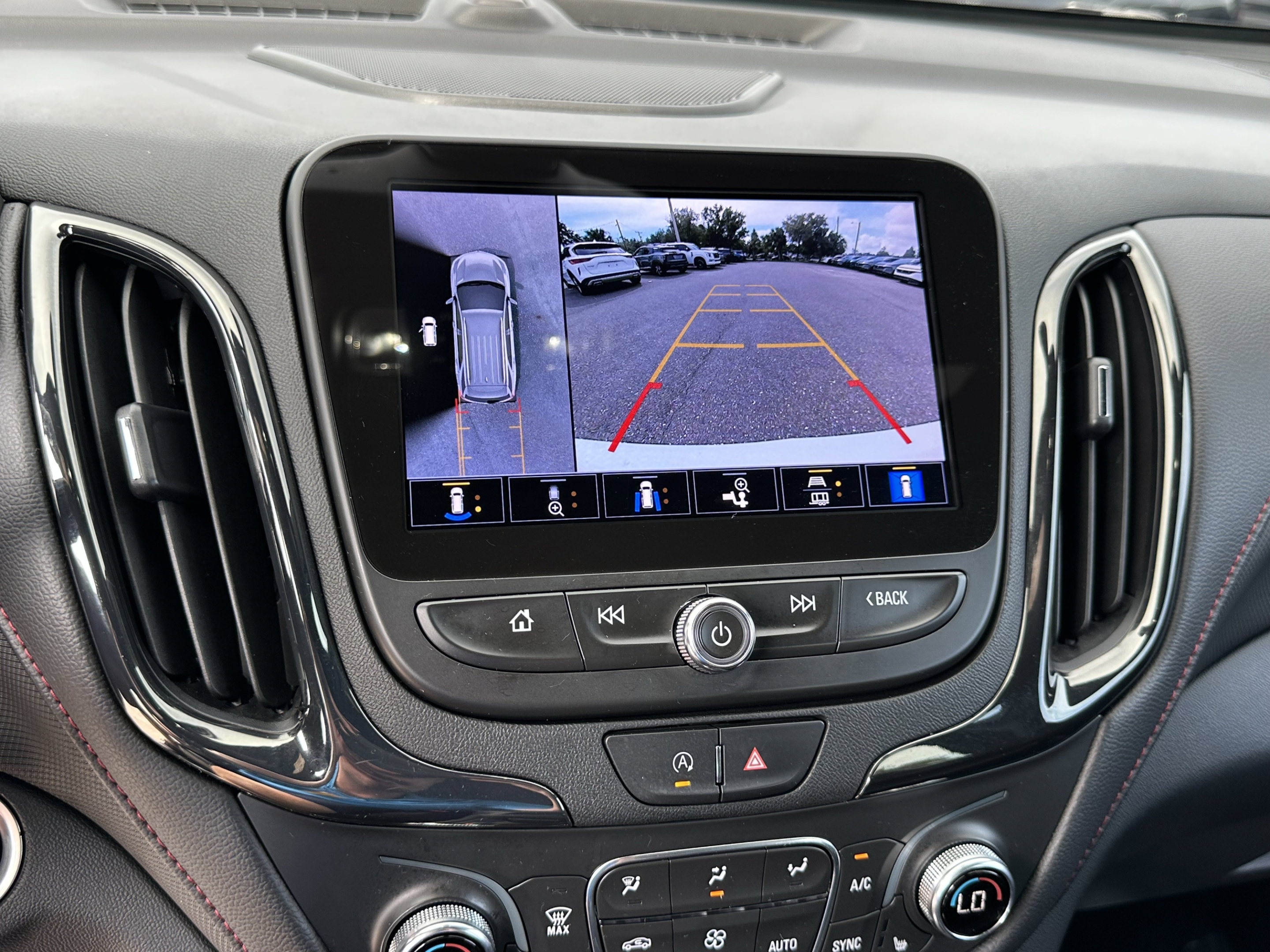 Used 2023 Chevrolet Equinox RS w/ RS Leather Package FWD image 30