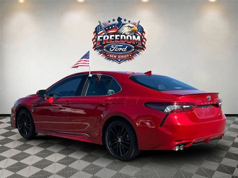 Used 2023 Toyota Camry XSE FWD image 5