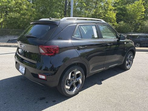 New 2026 Hyundai Venue SEL FWD image 7