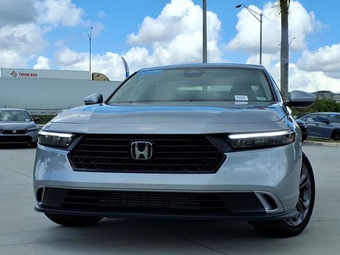 Used 2023 Honda Accord EX image 2