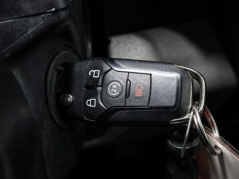 Used 2019 Ford F150 XLT w/ Equipment Group 302A Luxury AWD/4WD image 38