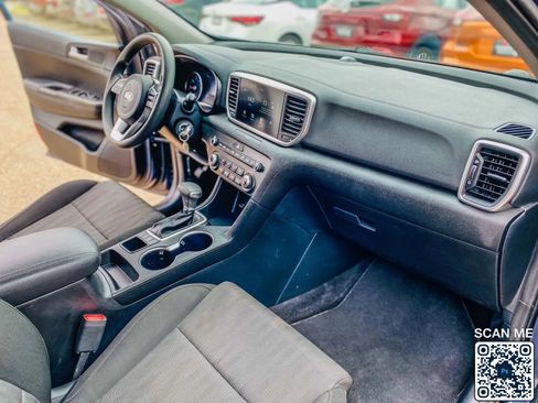 Used 2022 Kia Sportage LX image 27