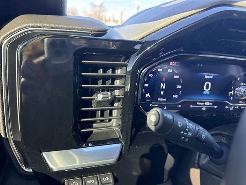 Used 2025 Chevrolet Silverado 2500 LTZ w/ LTZ Premium Package image 24