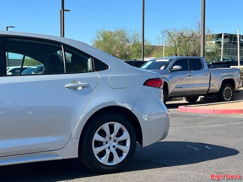 Certified 2025 Toyota Corolla LE FWD image 11