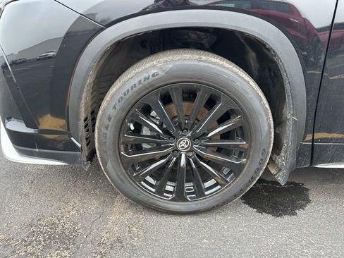 Used 2024 Toyota Highlander XSE image 19