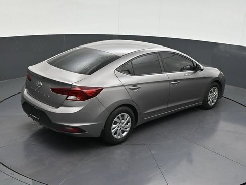 Used 2020 Hyundai Elantra SE FWD image 19