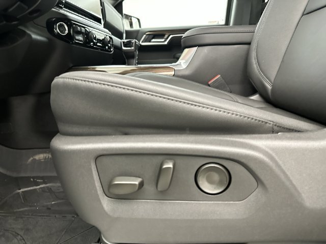 New 2026 Chevrolet Silverado 1500 RST w/ Safety Package AWD/4WD image 17
