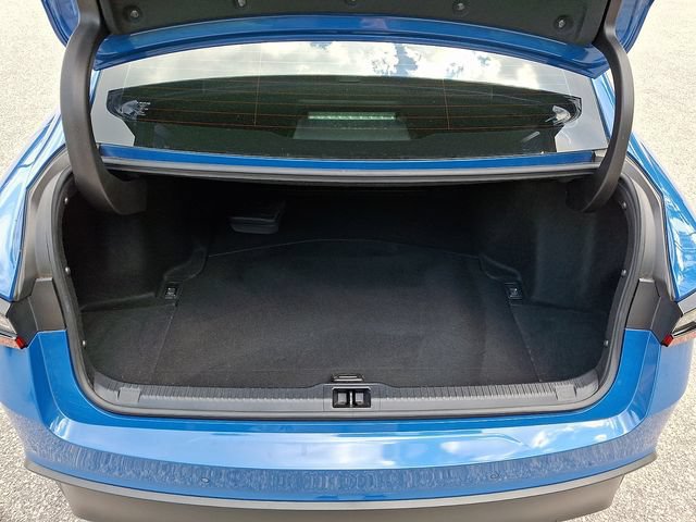 Used 2023 Lexus IS 300 w/ Comfort Package RWD image 36