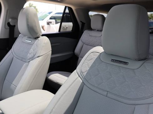 New 2026 Ford Explorer Platinum w/ LUX Leather Package AWD/4WD image 16