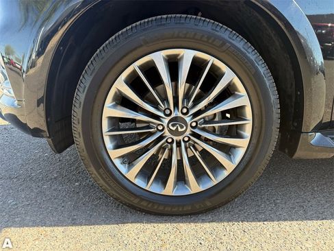 Used 2021 INFINITI QX80 Sensory w/ All-Season Package image 10