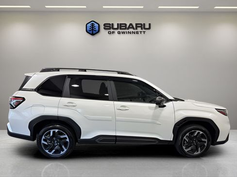 Used 2025 Subaru Forester Limited w/ Popular Package #1 AWD/4WD image 6