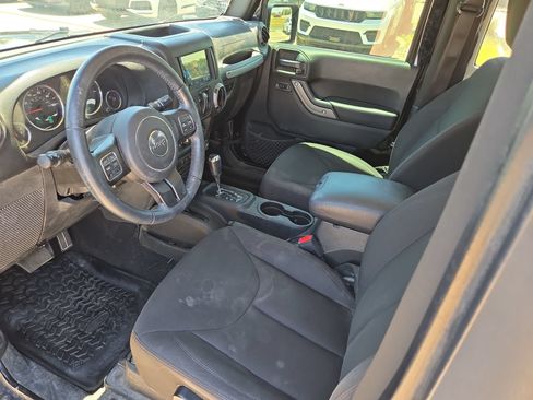Used 2018 Jeep Wrangler Sport AWD/4WD image 14