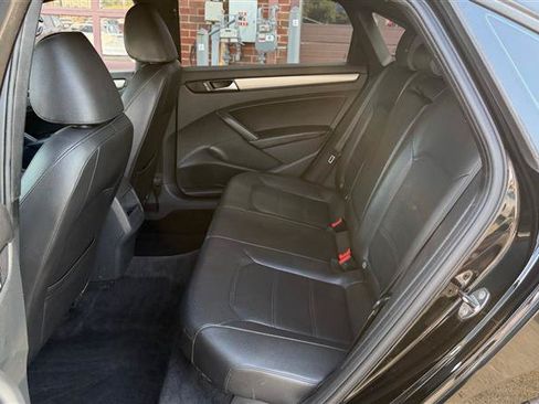 Used 2014 Volkswagen Passat 2.5 S FWD image 18
