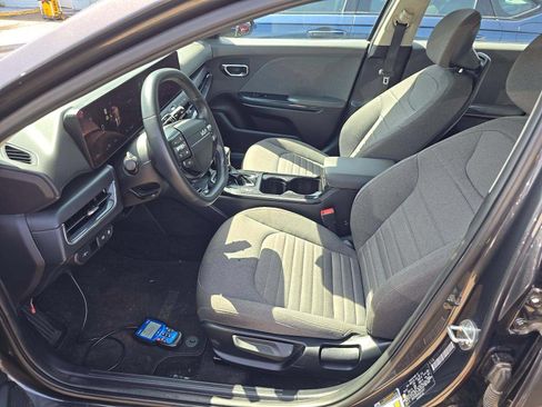 Used 2025 Kia K4 EX FWD image 6