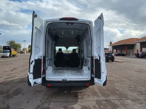 Used 2024 Ford Transit 250 148 High Roof Extended image 11