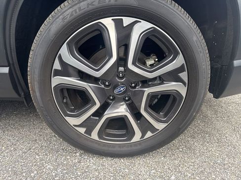 Certified 2024 Subaru Ascent Limited w/ Technology Package image 23