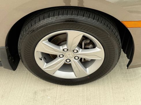 Used 2018 Honda Odyssey EX image 51