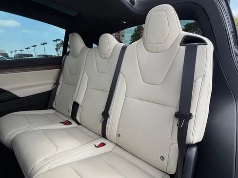 Used 2026 Tesla Model X AWD/4WD image 8