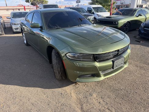 Used 2022 Dodge Charger SXT image 3