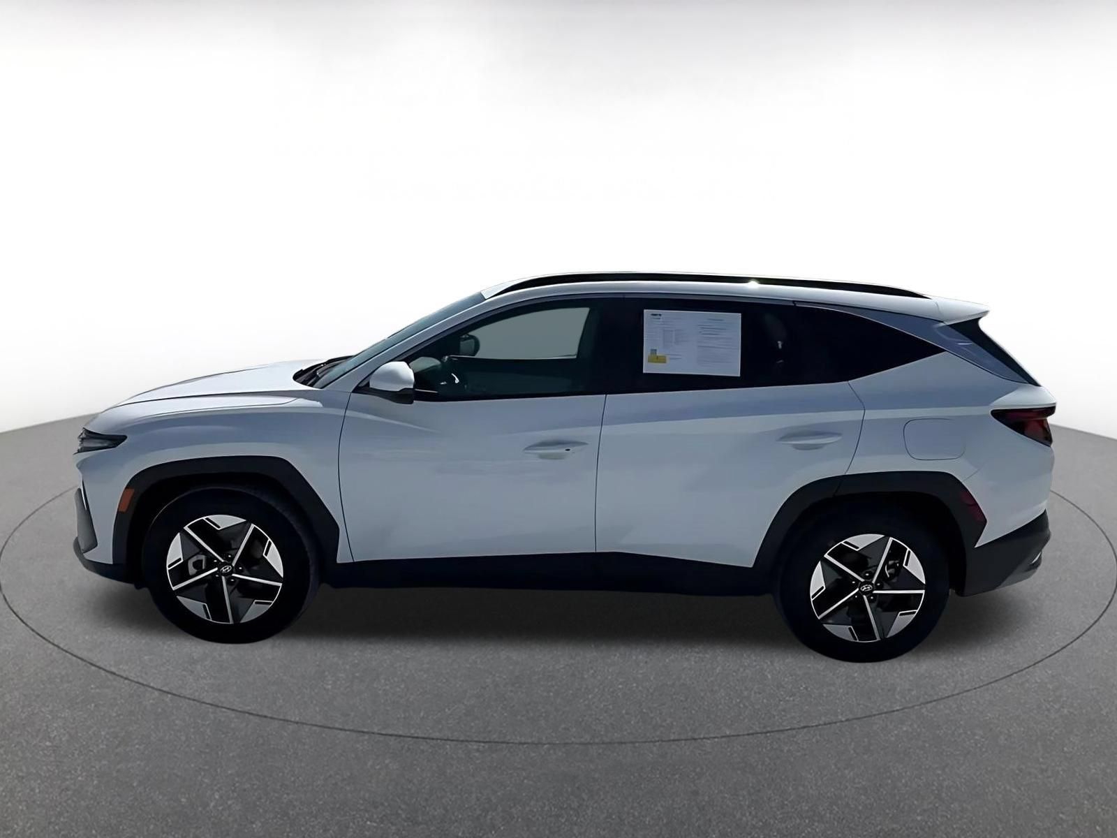 Used 2026 Hyundai Tucson SEL Plus FWD image 8