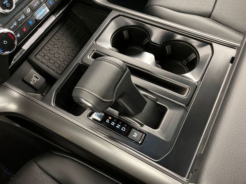 New 2025 Ford F150 Lariat w/ Equipment Group 502A High image 29