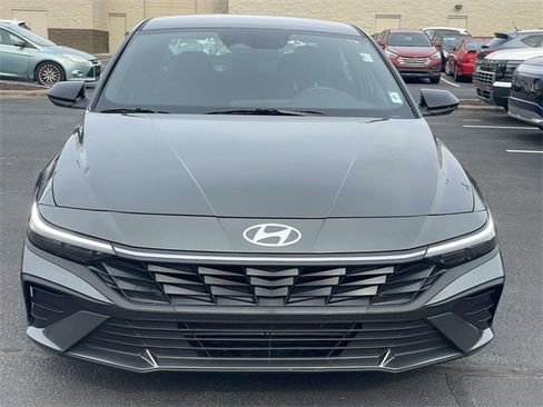Certified 2025 Hyundai Elantra Sport image 2
