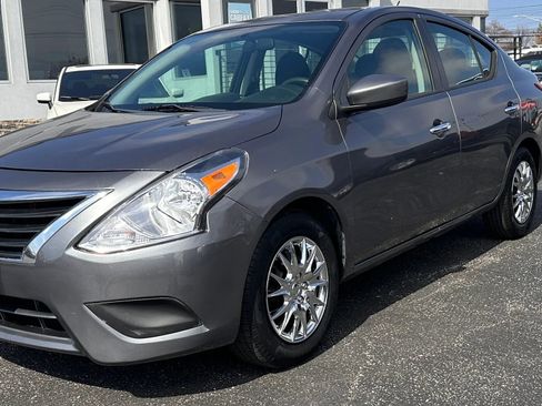 Used 2019 Nissan Versa SV image 1