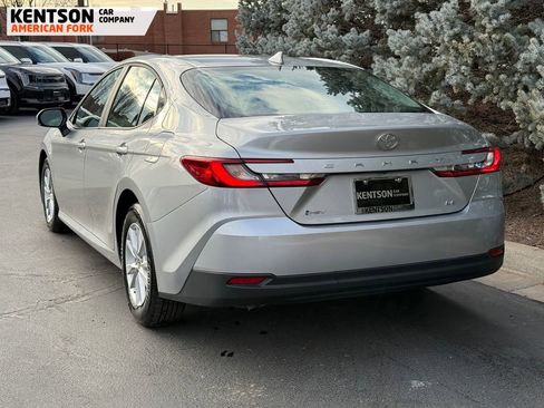 Used 2026 Toyota Camry LE image 4