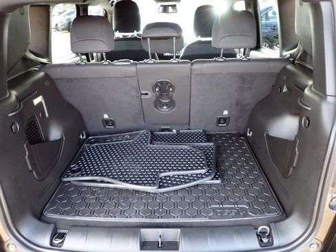 Used 2022 Jeep Renegade Altitude w/ Convenience Group image 8