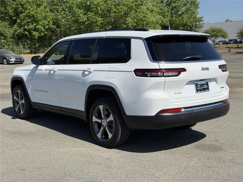 Used 2023 Jeep Grand Cherokee L Limited AWD/4WD image 28