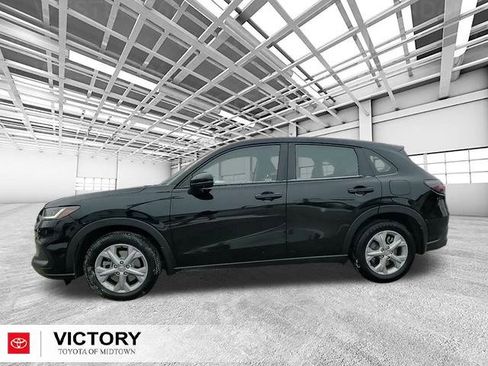 Used 2023 Honda HR-V LX image 6