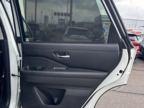 Certified 2023 Nissan Pathfinder SL w/ Lighting Package (N92) AWD/4WD image 25