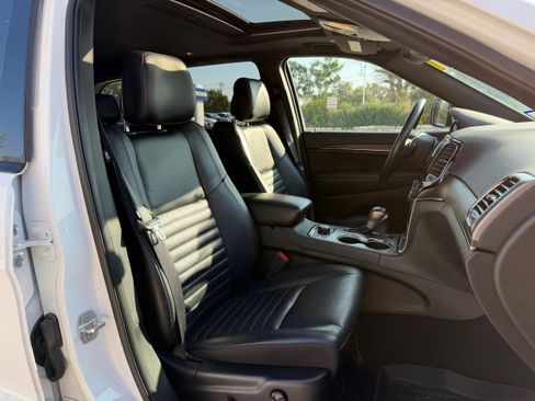 Used 2020 Jeep Grand Cherokee Limited X image 10