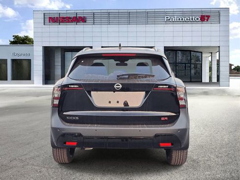 New 2026 Nissan Kicks SR FWD image 4