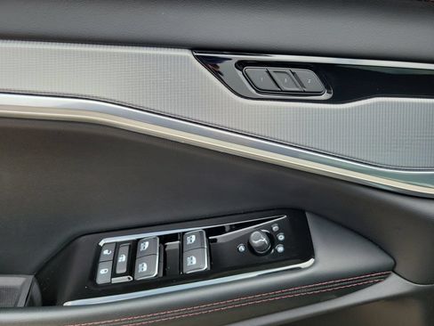Used 2024 Jeep Wagoneer Launch Edition AWD/4WD image 20