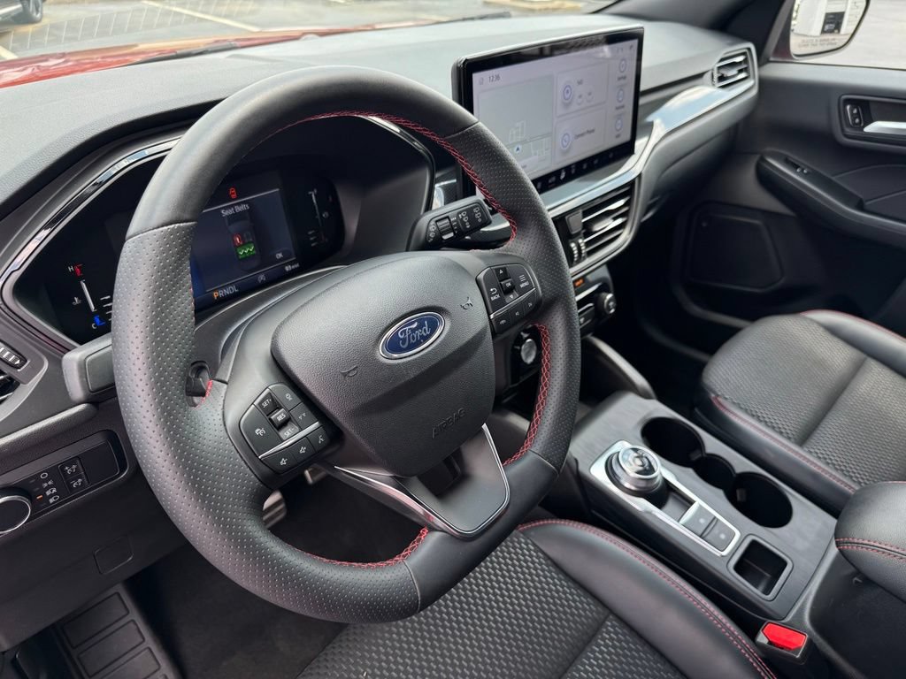 Used 2024 Ford Escape ST-Line w/ Tech Pack #1 FWD image 16