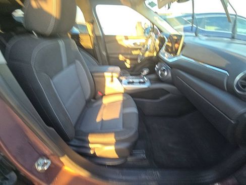 Used 2023 Chevrolet Blazer LT w/ LPO, Floor Liner Package FWD image 3