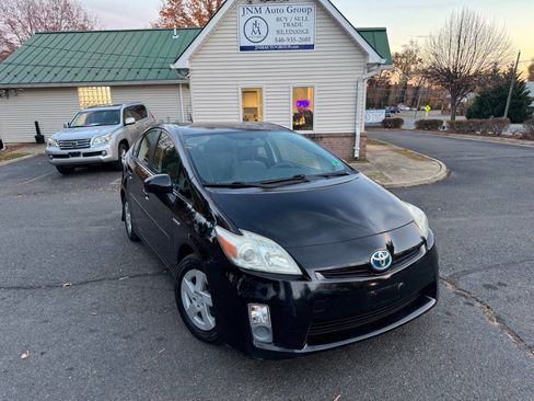 Used 2010 Toyota Prius Three image 1