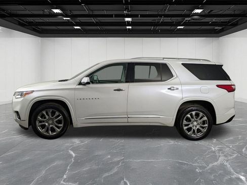 Used 2018 Chevrolet Traverse Premier AWD/4WD image 2