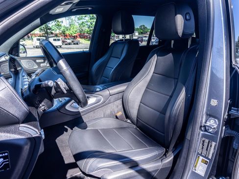 Used 2021 Mercedes-Benz GLS 450 4MATIC image 13