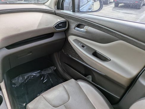 Used 2019 Hyundai Santa Fe Limited image 18